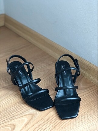 I love shoes dan alındı giyilmedi