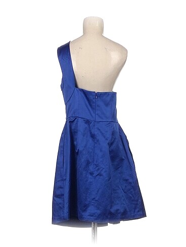 m Beden BCBG Maxazria Kısa Elbise %70 İndirimli.
