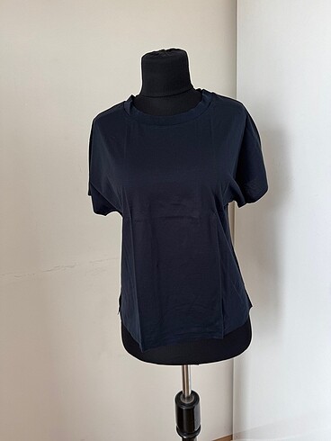 Max Mara Almadan önce iletişime geçin lütfen 452