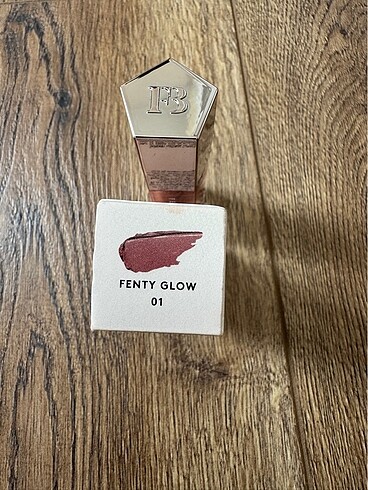 Fenty Beauty Almadan önce iletişime geçin lütfen