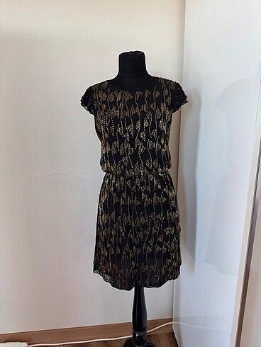 Alice & Olivia Almadan önce iletişime geçin lütfen