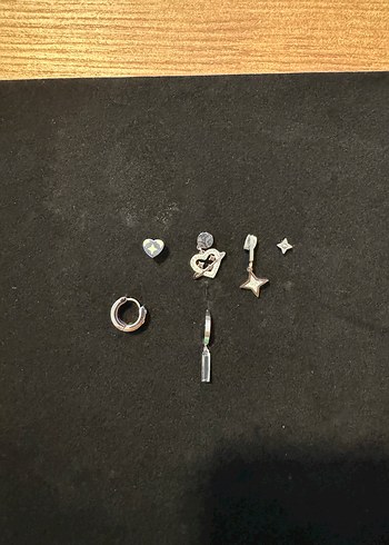 Beden siyah Renk Siyah Mini Gotik Nakışlı Küpeler T184