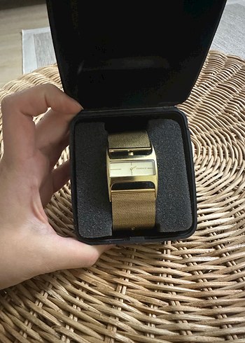 Kadın Parlak Altın Kemerli Saat - Görsel 2