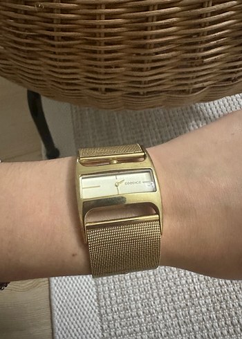 Kadın Parlak Altın Kemerli Saat - Görsel 8