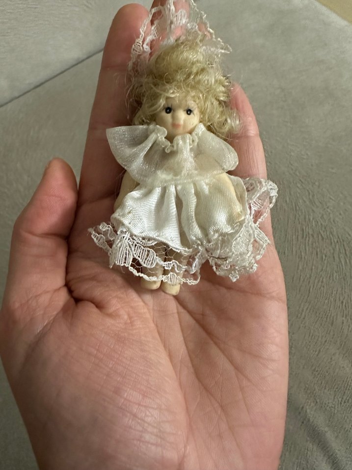 Beyaz Dantel Elbiseli Bebek taş bebek - Görsel 2