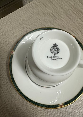 Beyaz Altın Kenarlı Fincan ve Tabağı - Görsel 2