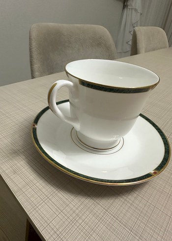 Beyaz Altın Kenarlı Fincan ve Tabağı - Görsel 4