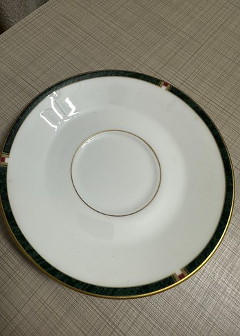 Beyaz Altın Kenarlı Fincan ve Tabağı - Görsel 3