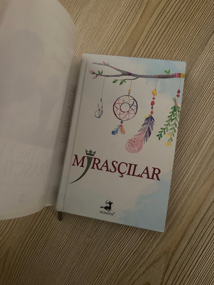 Mirasçılar - Kim Eun-sook Romanı - Görsel 2