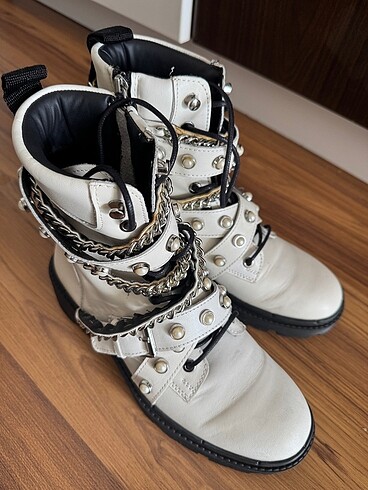 38 Beden Zara bot
