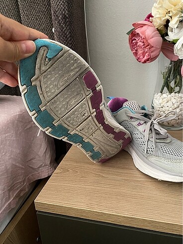 36,5 Beden gri Renk Skechers ayakkabı