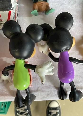  Renkli Mor Mickey Mouse Aksiyon Figürleri