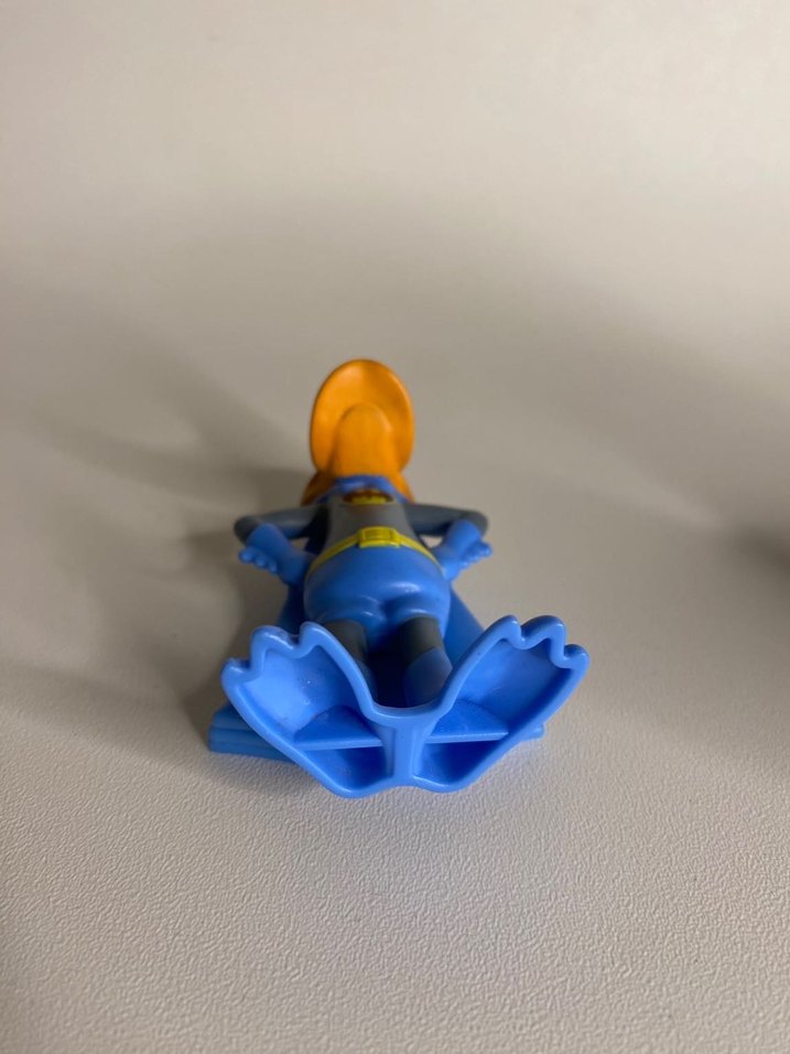 Daffy Duck x Batman figürü - Görsel 5