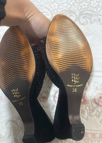 Siyah Payetli Dolgu Topuk Kadın Terlik - Görsel 3