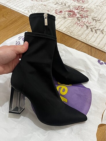 Bershka streç bilekli bot