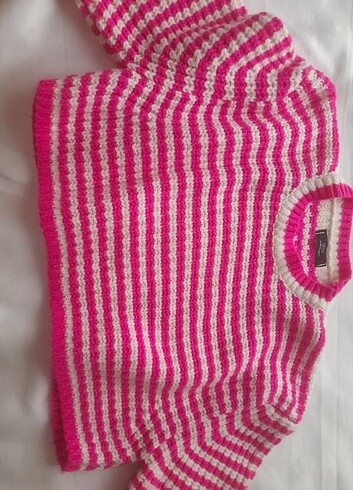 Bershka Pembe çizgili crop kazak