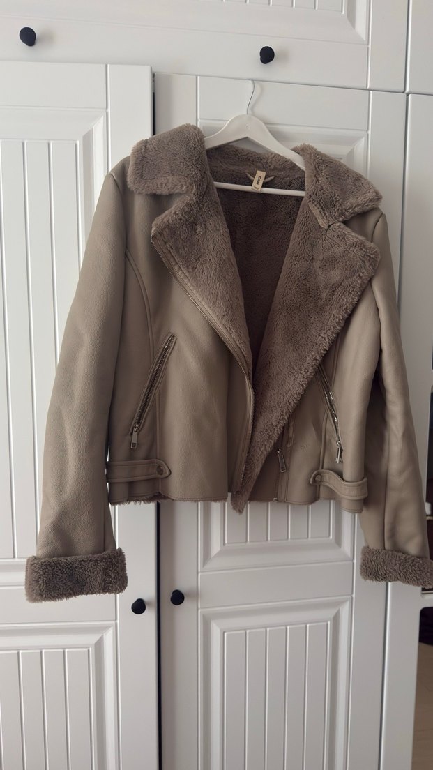 Kürk Detaylı Bej Deri Kadın Ceket - Görsel 2