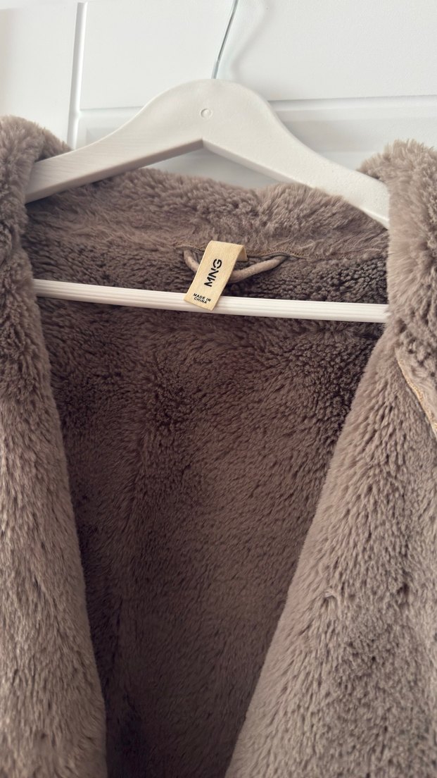 Kürk Detaylı Bej Deri Kadın Ceket - Görsel 3