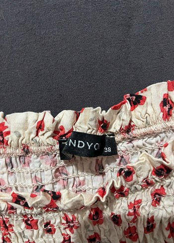 Beyaz Çiçek Desenli Straplez Mini Bluz - Görsel 4