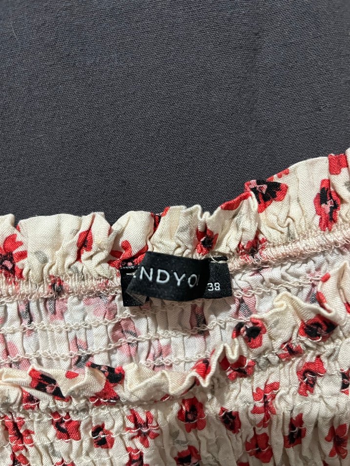 Beyaz Çiçek Desenli Straplez Mini Bluz - Görsel 4