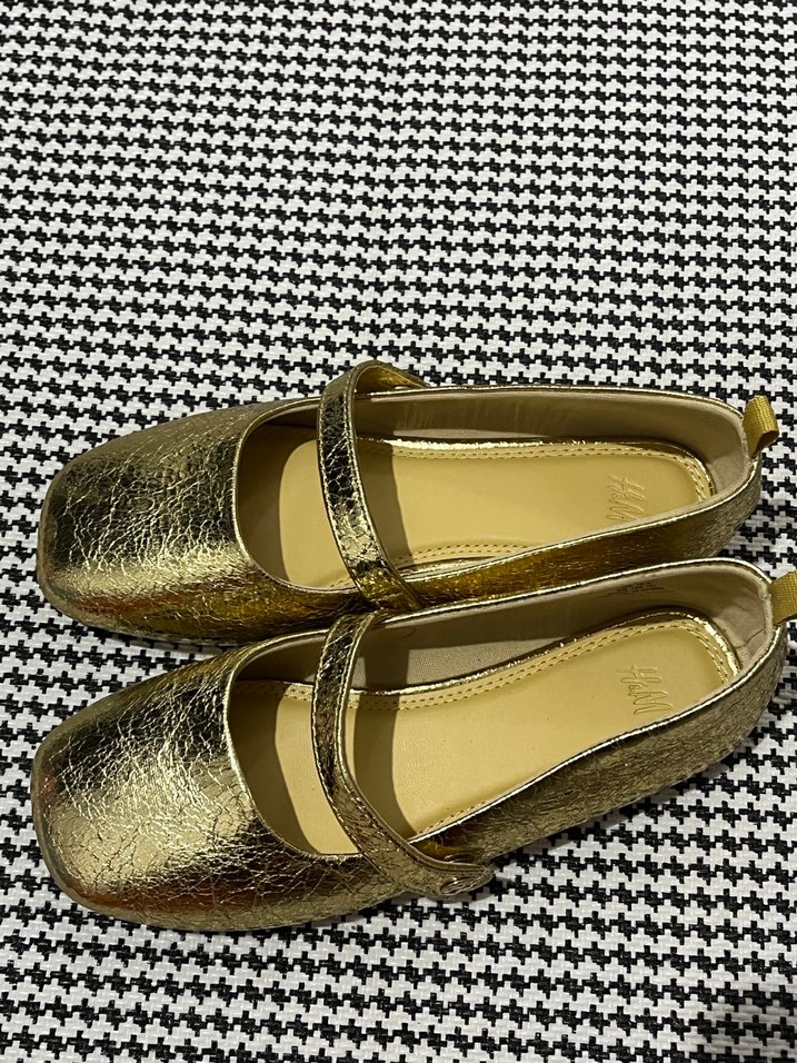 Kızlar için Kemerli Altın Babet - Görsel 3