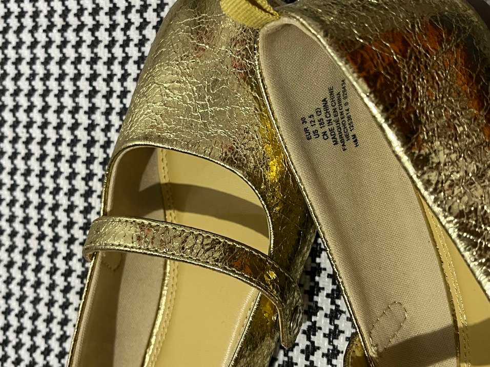 Kızlar için Kemerli Altın Babet - Görsel 5