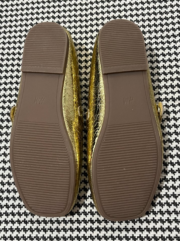 Kızlar için Kemerli Altın Babet - Görsel 4