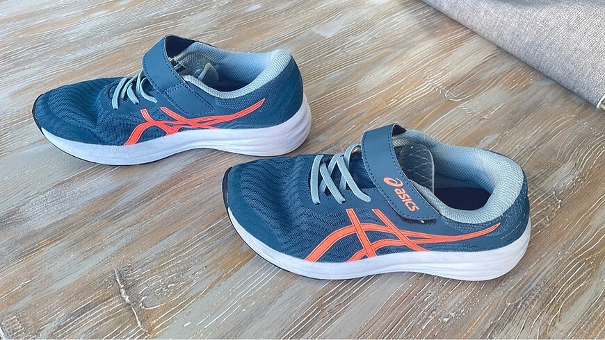 Asics ayakkabı