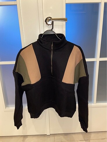 Fabrika People by Fabrika Sweatshirt Small