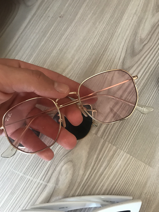 Zara Pembe gözlük