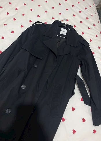 Siyah Kadın Düğmeli Midi Trençkot Bershka