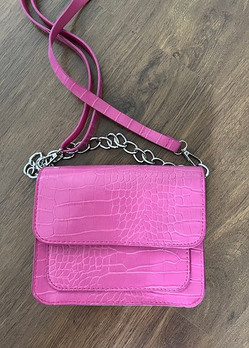 Pembe Zincir Detaylı Yılan Desenli Deri Çanta - Görsel 2