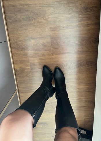 Tokalı Siyah Deri Dizüstü Kadın Çizme - Görsel 5