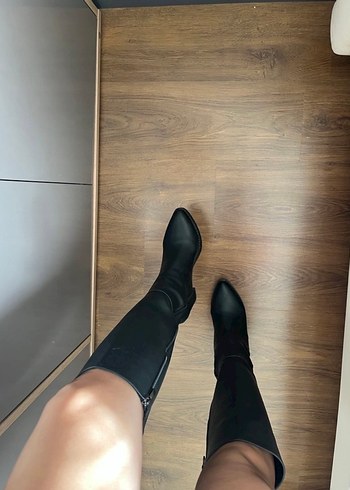 Tokalı Siyah Deri Dizüstü Kadın Çizme - Görsel 3