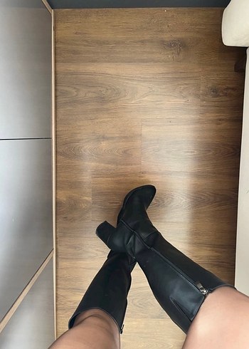 Tokalı Siyah Deri Dizüstü Kadın Çizme - Görsel 4