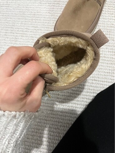 38 Beden Ugg model bot