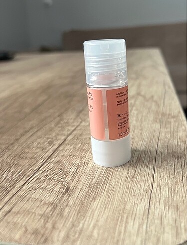 La Roche Posay Yüz serumu
