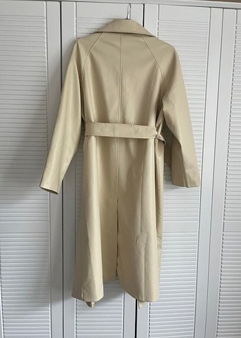 Beyaz Deri Kemerli Uzun Trençkot - Görsel 3