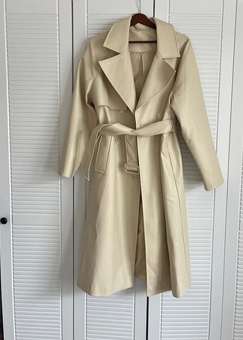 Beyaz Deri Kemerli Uzun Trençkot - Görsel 2
