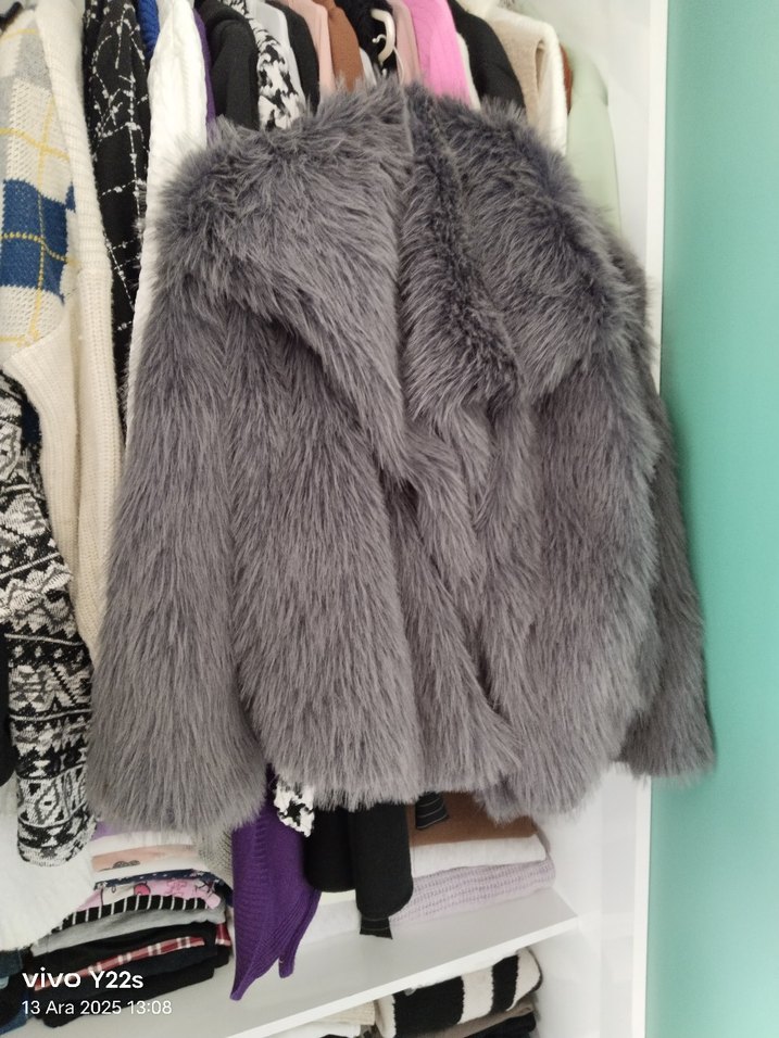 Gri Kürk Detaylı Midi Boy Kadın Ceket - Görsel 2