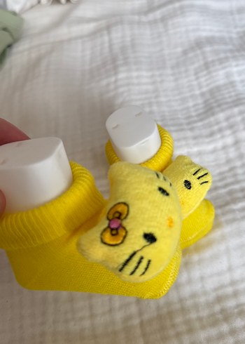 Çocuk Sarı Nakışlı Örgü Ev Terliği - Görsel 2