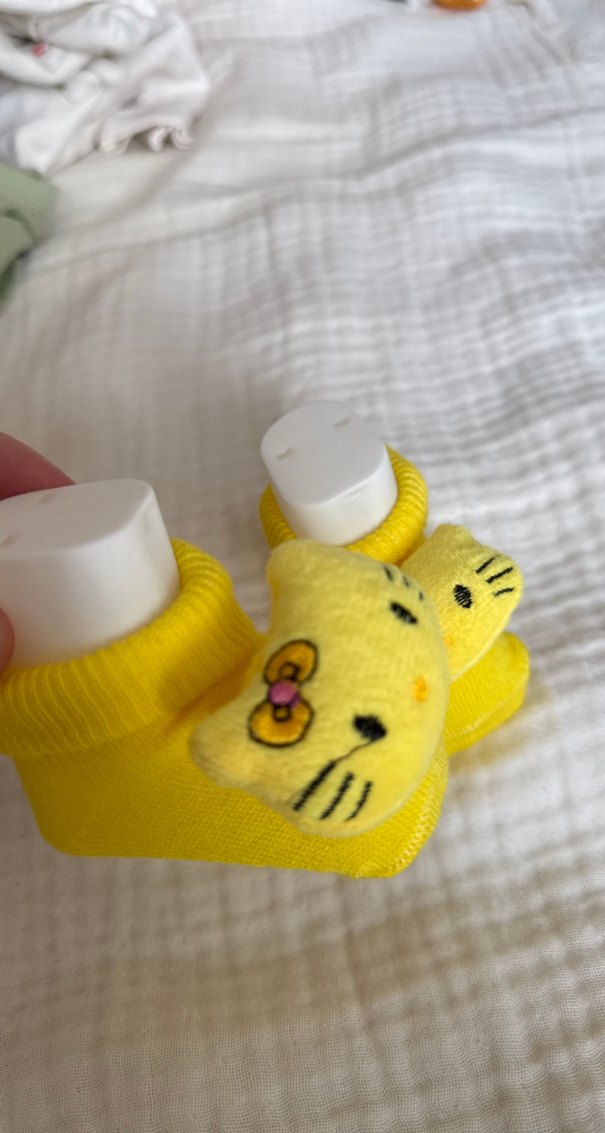 Çocuk Sarı Nakışlı Örgü Ev Terliği - Görsel 2