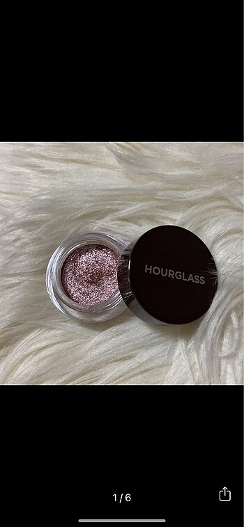 Hourglass glitter