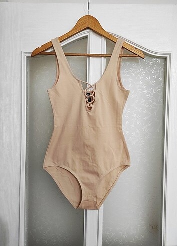 H&M bej çıtçıtlı bady