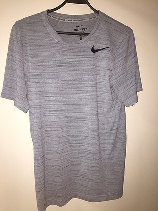 Nike t shirt 