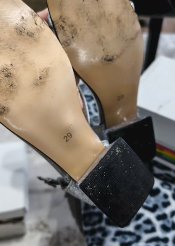 Kız Çocuk Gri Yılan Desenli Tokalı Özel Ayakkabı - Görsel 3