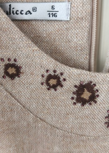 Nakışlı Bej Kız Çocuk Kolsuz Elbise - Görsel 3