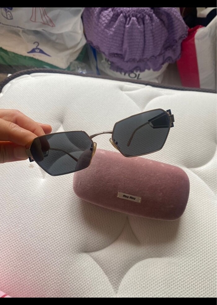 Miu miu güneş gözlüğü - Görsel 4