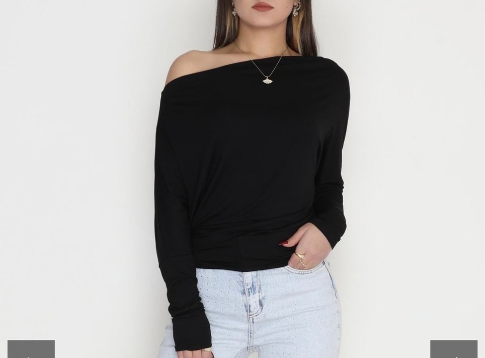 Siyah kayık yaka bluz - Görsel 3