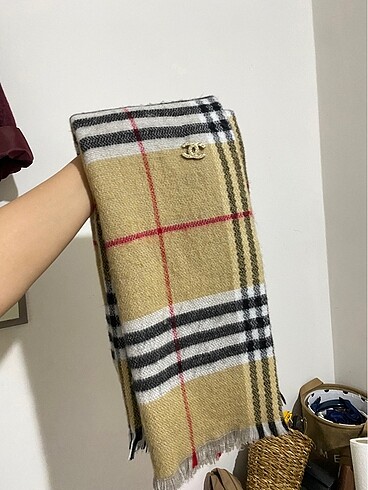 Burberry desenli atkı